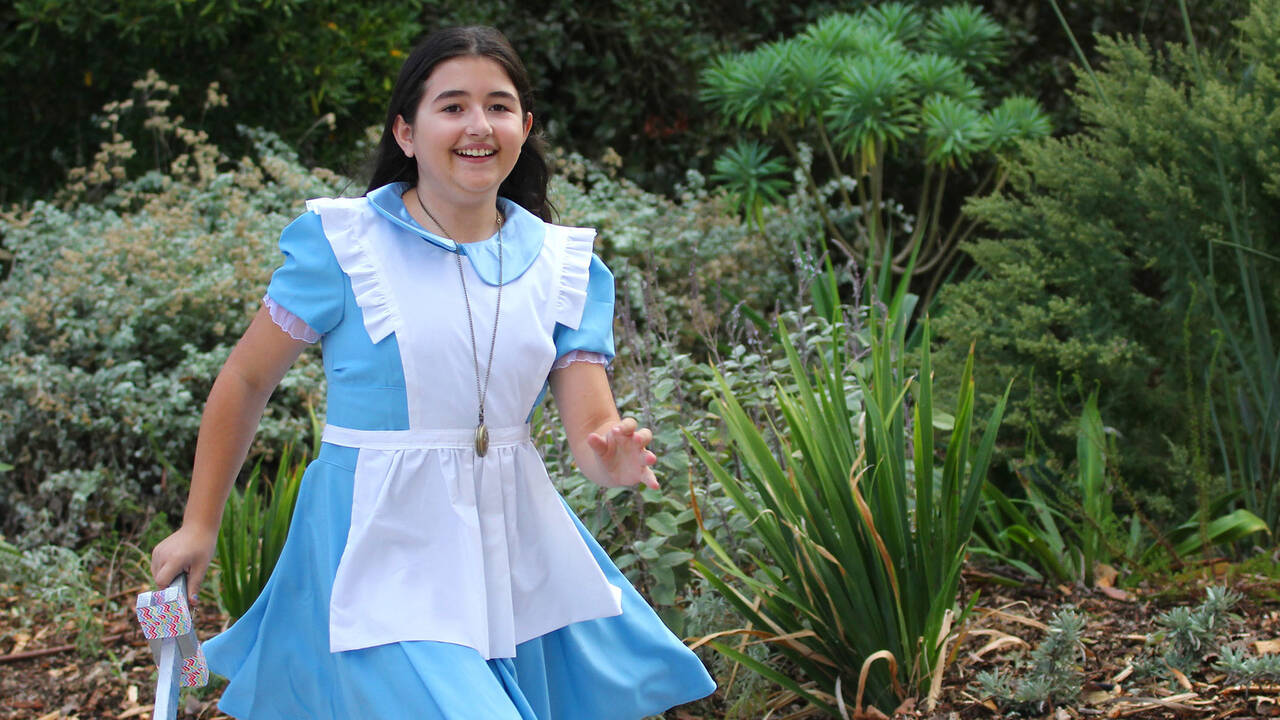 Make A Wish Australia Children's Charity - Sophie on her Alice in Wonderland wish running as she is late